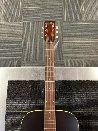 Art & Lutherie Americana Faded 2